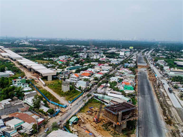 Cao tốc Bến Lức – Long Thành chậm tiến độ do gặp nhiều vướng mắc