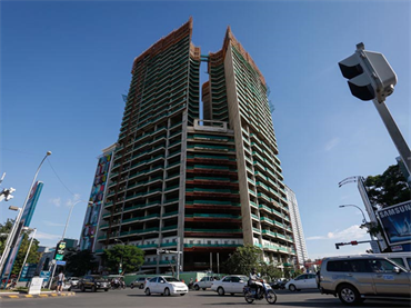 Tòa tháp Gold Tower 42 tại Phnom Penh dự kiến hoàn thành vào năm 2019 sau 10 năm chậm tiến độ