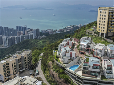 Nhà đầu tư Trung Quốc đại lục bán cắt lỗ các căn hộ xa xỉ tại Hồng Kông